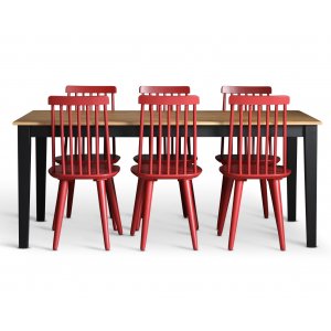 Dalsland matgrupp: Matbord i svart / ek med 6 st röda pinnstolar