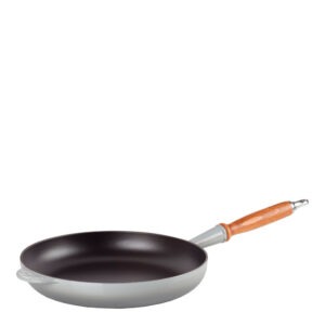 Le Creuset – Signature Stekpanna med trähandtag 28 cm Mist Gray