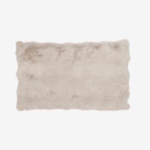 Skinnwille – Kudde Misty 40×60 – Beige – Prydnadskuddar & kuddfodral – Från Homeroom