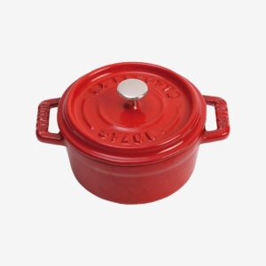 Staub – Gryta La Cocotte rund 10 cm, 0,25 L – Röd – Grytor & kastruller – Från Homeroom