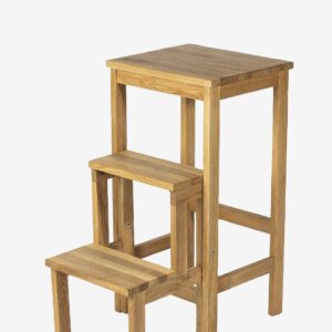 Wood Furniture – Stegpall i ek, Step – Brun – Pallar – Från Homeroom