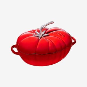 Staub – Gryta La Cocotte Tomat 25 cm, 2,9 l – Röd – Grytor & kastruller – Från Homeroom