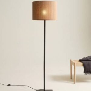 BLAZE golvlampa Linnebeige/svart