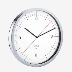 Blomus – Radiokontrollerad Väggklocka Crono Ø30,5 cm – Vit – Väggklockor & bordsur – Från Homeroom