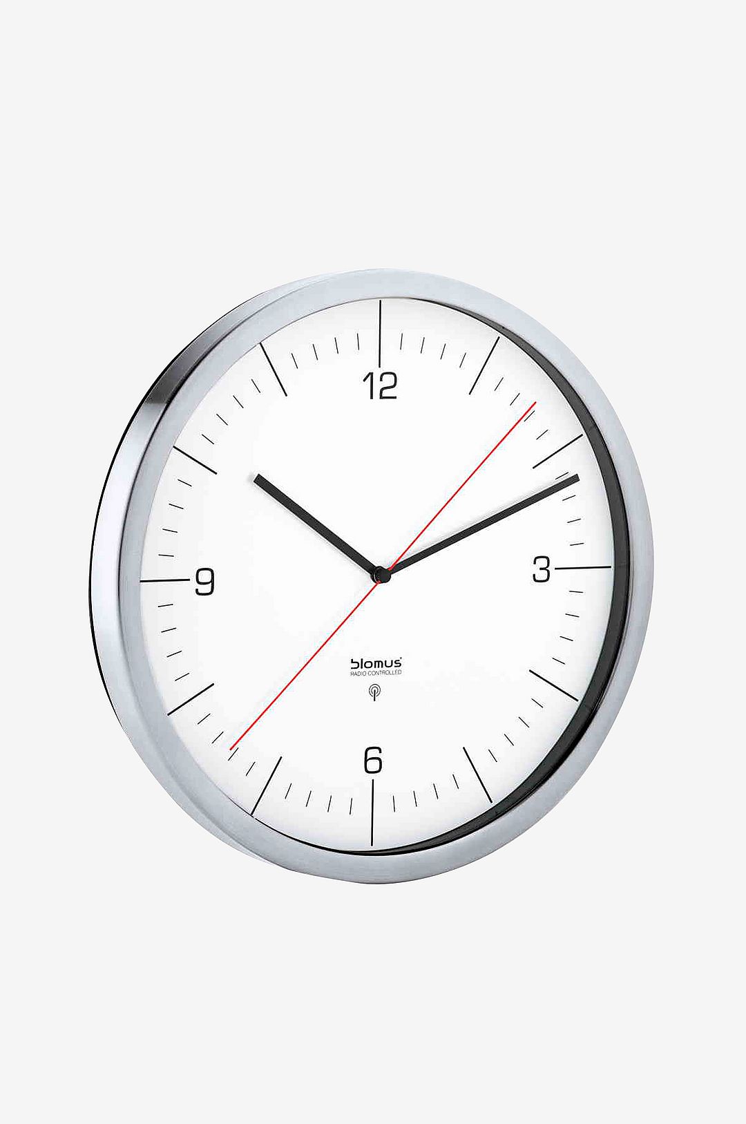 Blomus - Radiokontrollerad Väggklocka Crono Ø30,5 cm - Vit - Väggklockor & bordsur - Från Homeroom