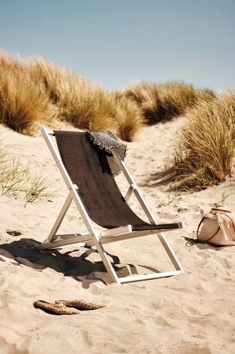 CAPRIANA solstol Svart