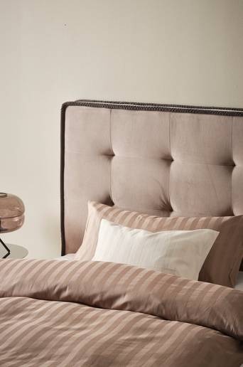 CLIFTON sänggavel 120 cm Greige/mörkgrå piping