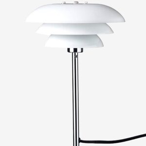 Dyberg Larsen – Bordslampa DL20 opal – Krom – Bordslampor – Från Homeroom