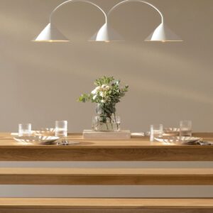 Globen Lighting – Taklampa Curve 3 Mocha – Vit – Takpendlar – Från Homeroom