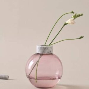 HILLEVI glasvas – höjd 19 cm Ljuslila/marmor