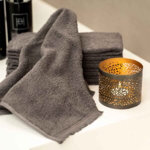 Halvor Bakke Everyday Handduk 30×50 Plum Kitten