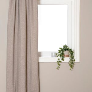 Hasta – Bouclé Gardin Hilma 132x250cm – Brun – Veckbandslängder – Från Homeroom