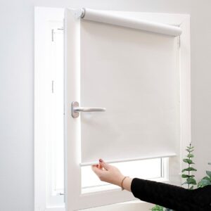 Hasta – Fusion mörkläggande rullgardin – Vit – Rullgardiner – Från Homeroom