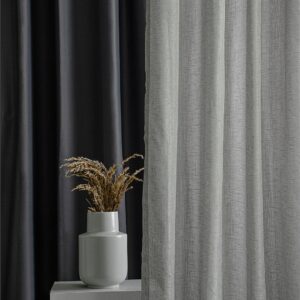 Hasta – Gardin Skimra XL – Grå – Veckbandslängder – Från Homeroom