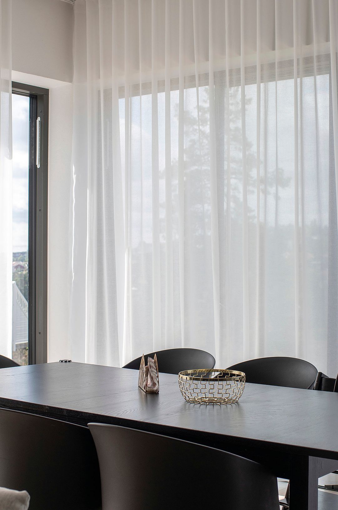 Hasta – Gardin Viska 268×280 cm – Vit – Hanklängder – Från Homeroom