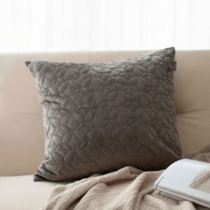 Hasta – Kuddfodral Ljuva 50×50 – Grå – Prydnadskuddar & kuddfodral – Från Homeroom