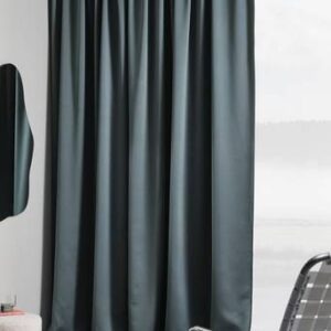 KYLIE mörkläggningsgardin 1 längd – extra bred Blågrön