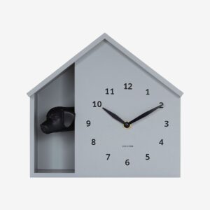 Karlsson – Väggklocka Peeking Doggy – Grå – Väggklockor & bordsur – Från Homeroom