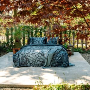 Kayori – Påslakanset – Eido – 3 delar – Grå – Påslakanset – Från Homeroom