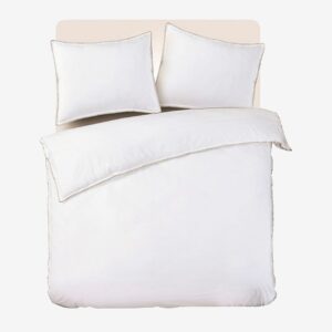 Kayori – Påslakanset – Niki – 2 delar – Vit – Påslakanset – Från Homeroom