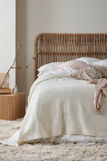 LILIA överkast – dubbelsäng 250×250 cm – ekologisk Naturvit