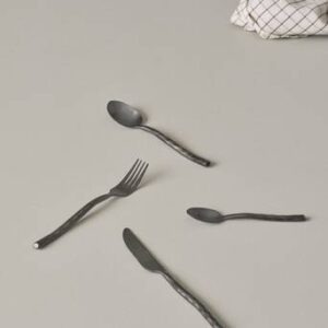 LYONEL bestickset 24 delar Matt svart