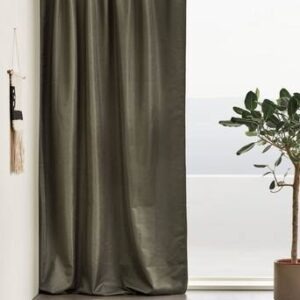 MANE mörkläggningsgardin – 1 längd Grågrön