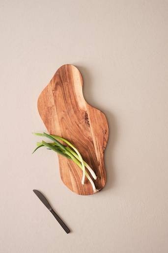 MILIA skärbräda 25×50 cm Brun