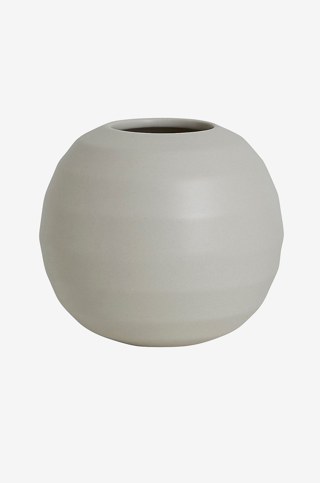 Markslöjd – Omfamna keramikvas 14×16 cm – Vit – Krukor & vaser – Från Homeroom