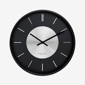 NeXtime – Väggur Retro Ii Stripes 25 cm – Svart – Väggklockor & bordsur – Från Homeroom
