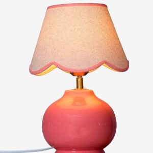 PR Home – Bordslampa Nell – Rosa – Bordslampor – Från Homeroom