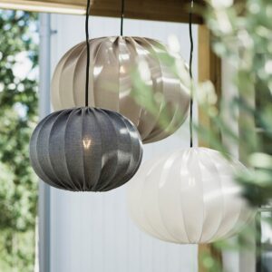 PR Home – HILMA pendellampa utomhus 60 cm – Grå – Taklampor utomhus – Från Homeroom