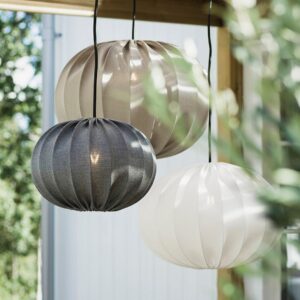 PR Home – HILMA pendellampa utomhus 60 cm – Vit – Taklampor utomhus – Från Homeroom
