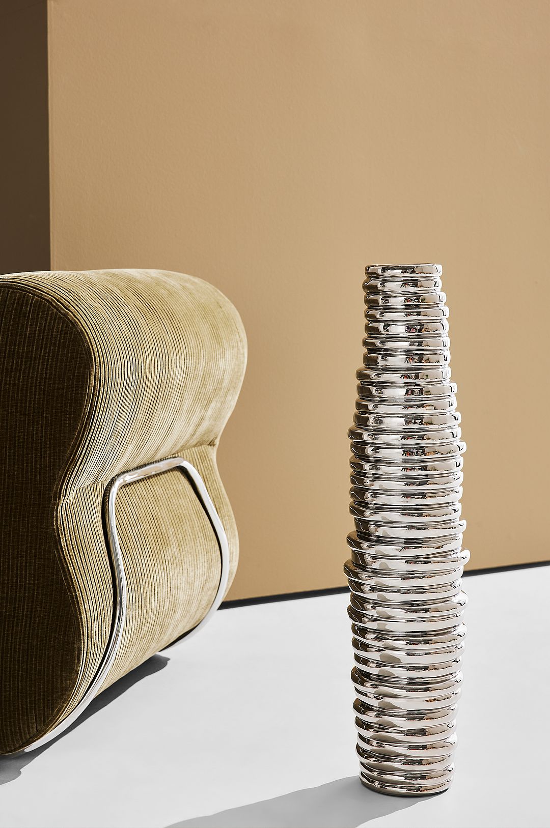 Pastill – Beth vas bold – Silver – Krukor & vaser – Från Homeroom