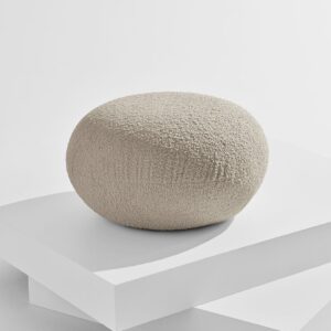 Pastill – Bloom puff ø 72 cm – Beige – Fotpallar & puffar – Från Homeroom