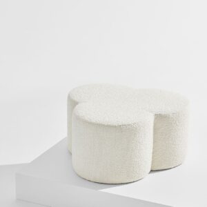 Pastill – Bodhi puff i bouclé ø 70 cm – Vit – Fotpallar & puffar – Från Homeroom