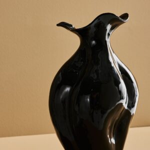 Pastill – Daegu vas – Svart – Krukor & vaser – Från Homeroom