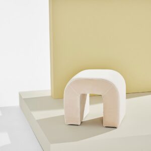 Pastill – Odette puff – Beige – Fotpallar & puffar – Från Homeroom