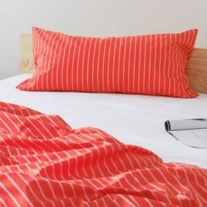 SIMA örngott 90×50 cm ekologisk Tomatröd/rosa