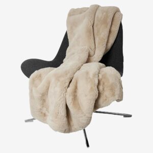 Skinnwille – Pläd Fluffy – Beige – Filtar & plädar – Från Homeroom