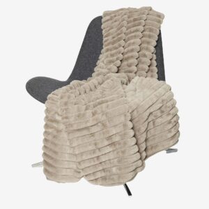 Skinnwille – Pläd Stripy – Beige – Filtar & plädar – Från Homeroom