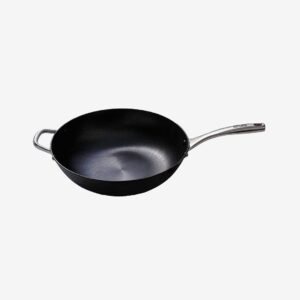 Skottsberg – Wokpanna i gjutjärn 34 cm – Svart – Stekpannor & grillpannor – Från Homeroom