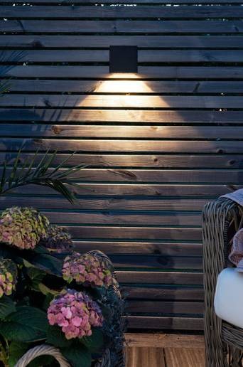 Solcells vägglykta Wally Cube Svart