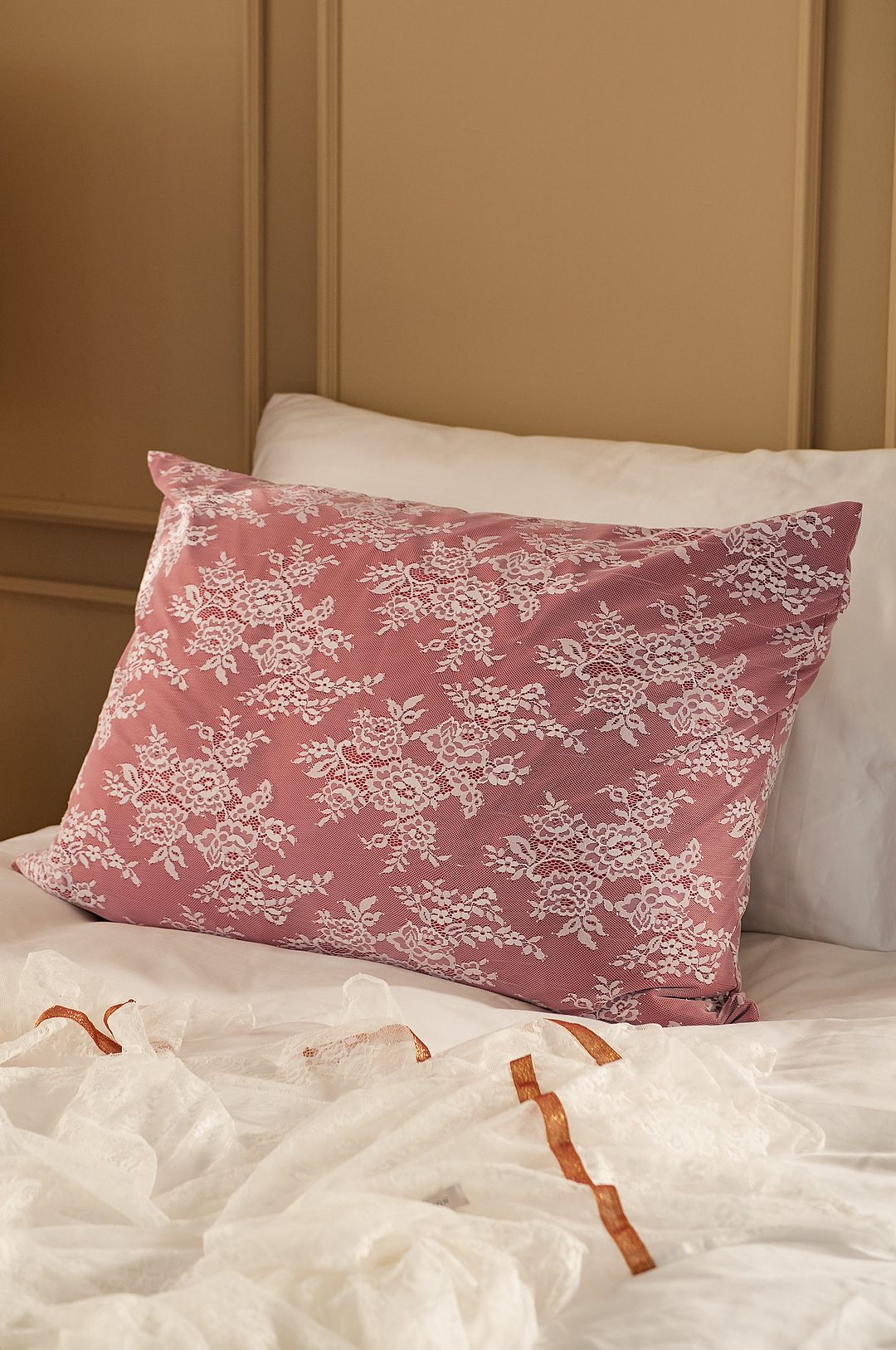 Staycation – Kuddfodral Able i spets – Vit – Prydnadskuddar & kuddfodral – Från Homeroom