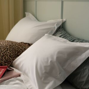 Staycation – Örngott Careful i bomullspercale – Vit – Örngott – Från Homeroom