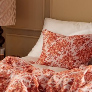 Staycation – Örngott Fancy Floral i satin – Rosa – Örngott – Från Homeroom