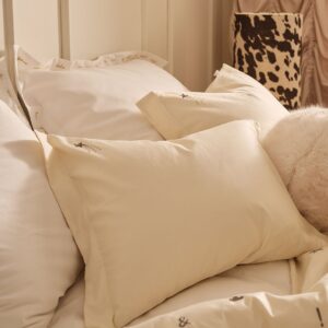 Staycation – Örngott Fancy Tattoo – Vit – Örngott – Från Homeroom