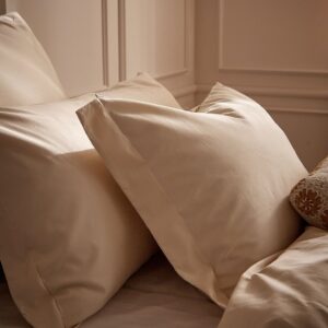 Staycation – Örngott Fancy i bomullssatin – Vit – Örngott – Från Homeroom