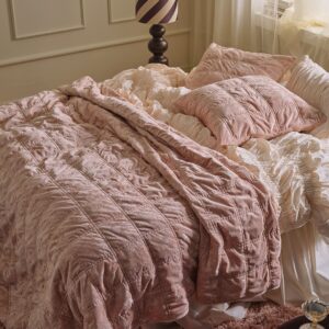 Staycation – Överkast Pleasent – Rosa – Överkast – Från Homeroom