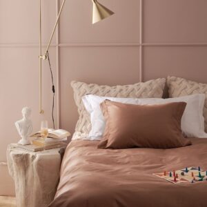 Staycation – Påslakanset Fancy i bomullssatin, 2 eller 3 delar – Brun – Påslakanset – Från Homeroom